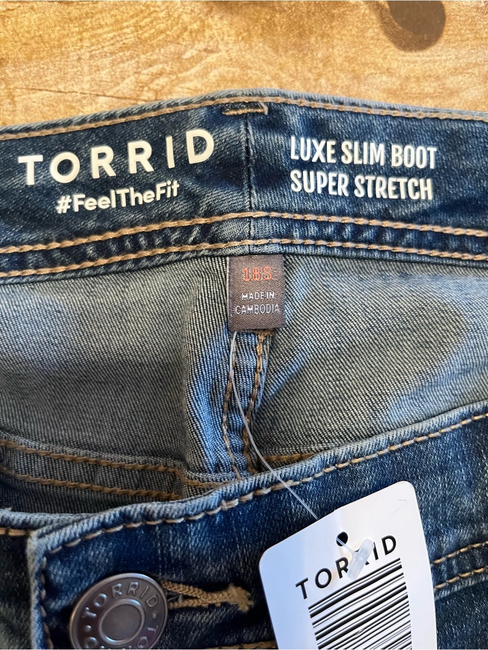Torrid Luxe Slim Boot Super Stretch Jeans Mid-Rise Downpour Size 18 Short NWT - Picture 3 of 6
